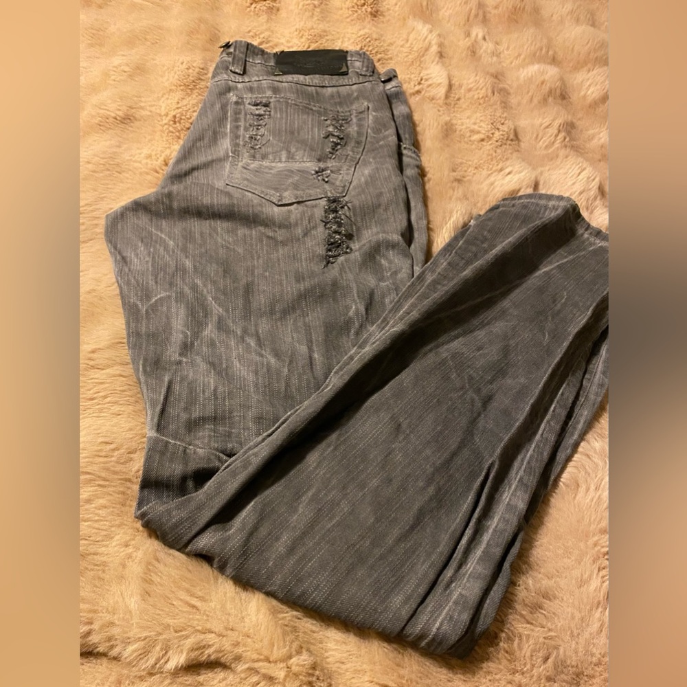 ADRIAN
HAMMOND MEN’S JEANS 33